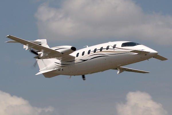 Avanti P180 evo turbo prop private jet